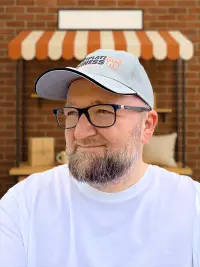 Oliver Wrase — Etsy SEO Berater